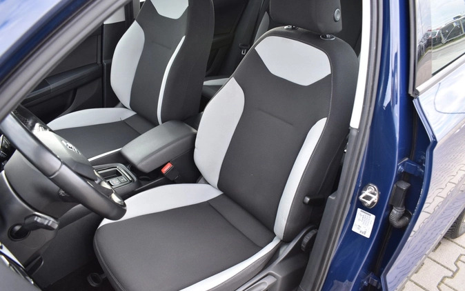 Seat Ateca cena 49900 przebieg: 133728, rok produkcji 2017 z Poznań małe 781